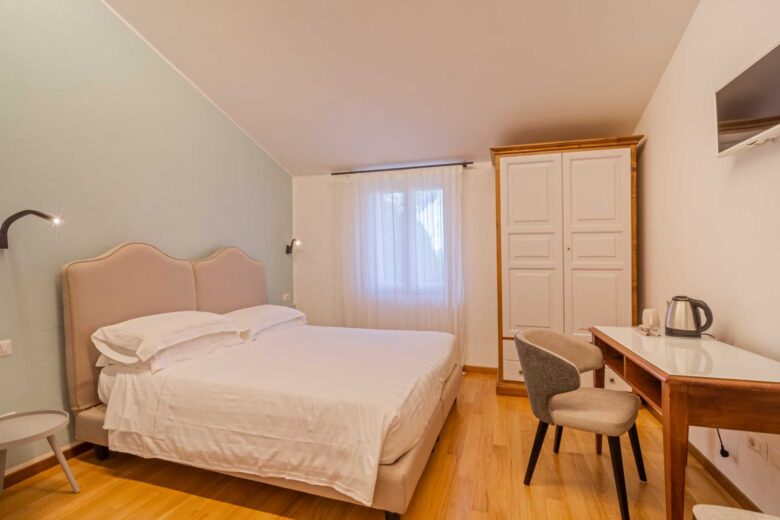 L'Agriturismo Ai Prati Perugia dispone di spaziose camere doppie standard con letto matrimoniale o due singoli